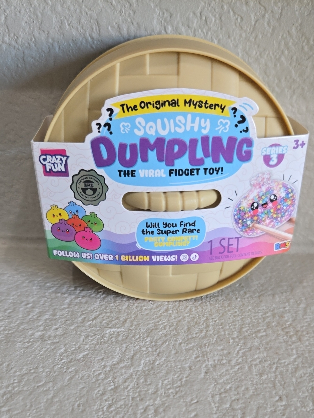 Green Dumpling Squishy Toy in Beige Base